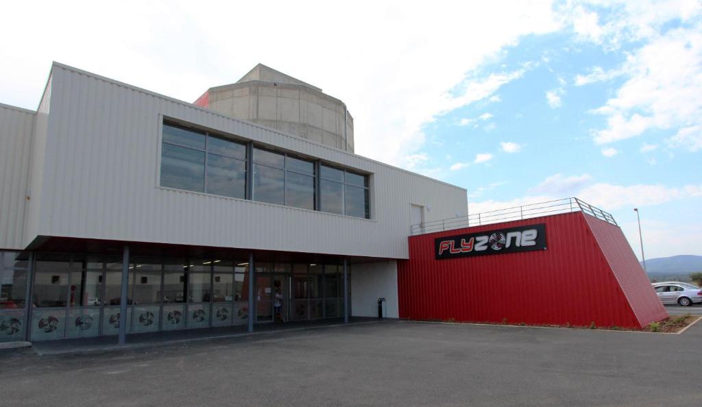 Auberge Flyzone Lezignan-Corbieres Luaran gambar