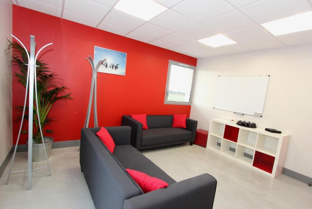 Auberge Flyzone Lezignan-Corbieres Luaran gambar