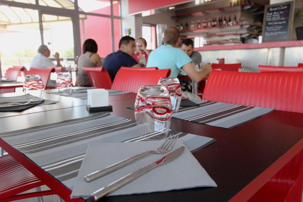 Auberge Flyzone Lezignan-Corbieres Luaran gambar